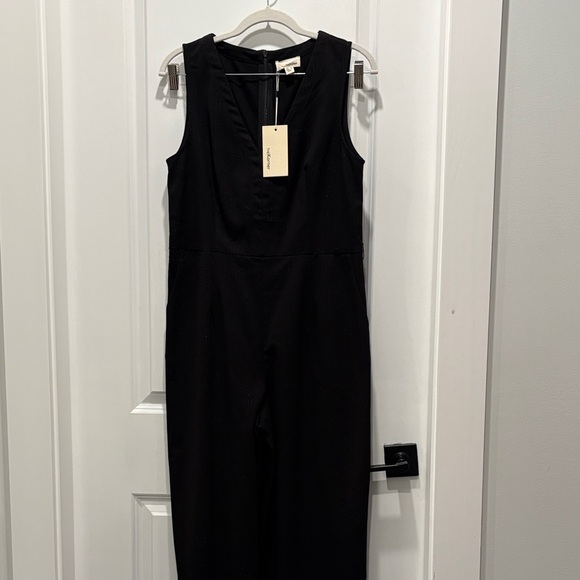 The Korner Pants - Chic Black Sleeveless Jumpsuit NWT